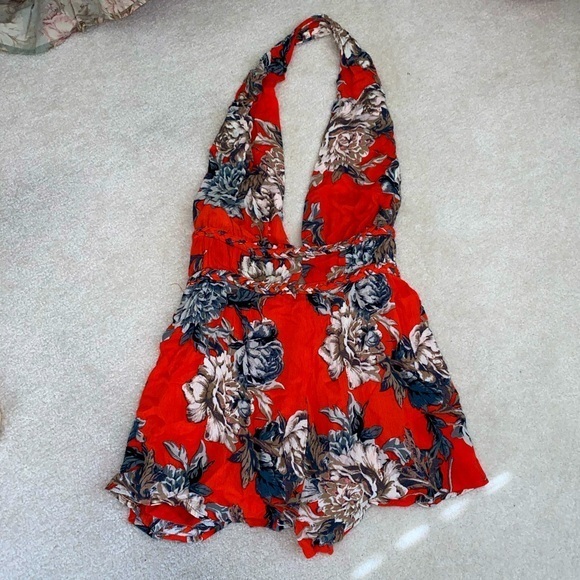 Red‎ Floral Halter Romper - Picture 1 of 4